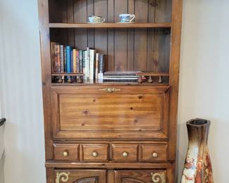 Thomasville shelf unit