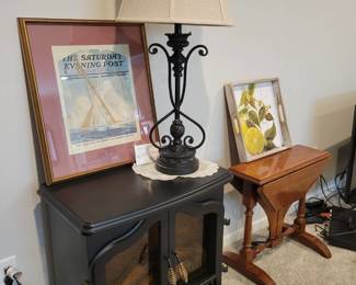 Standing electric fireplace