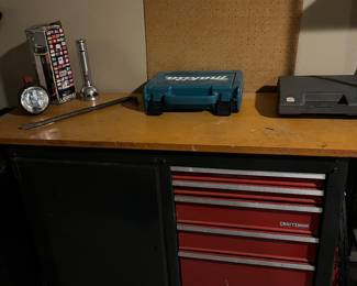 Craftsman work bench/toolbox 