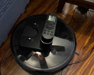 Robot vacuum 