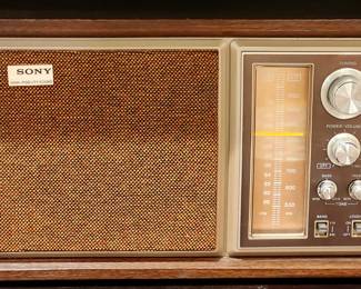 Vintage Sony ICF-9550W AM/FM Radio