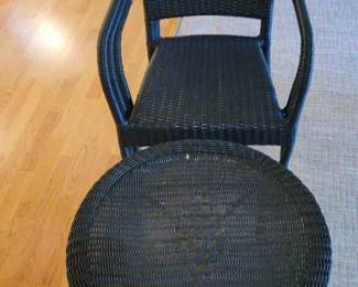  04 Black Wicker Patio Set 3 Chairs  Table
