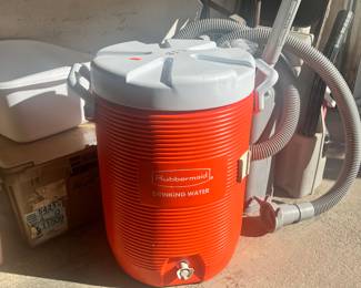 Large Rubbermaid cooler