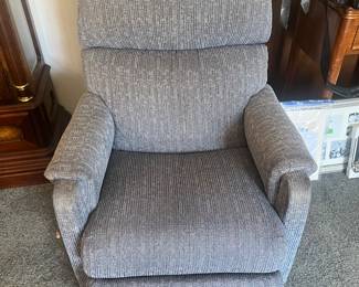 Nice petite recliner