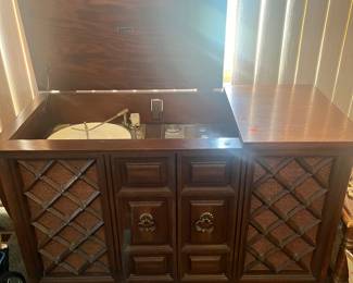 Zenith record player