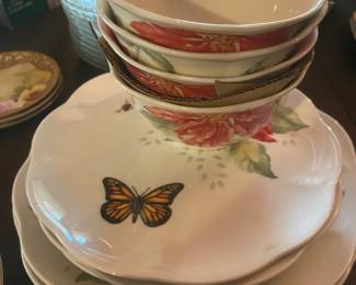 Lenox butterfly on poinsettia dish set of 4