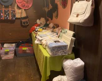 linens, hats