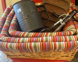 baskets, vintage kitchen