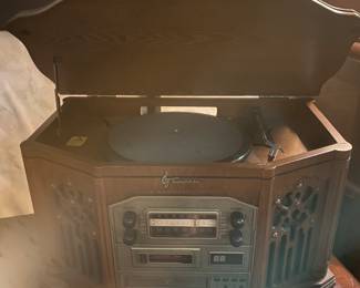 radio/turntable/radio, reproduction