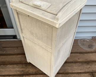 Another great deck box! This holds garbage or cans! SOLID, Needs a good power washing!