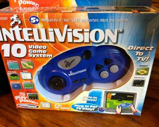 Fun hand held Intellivision Video Game System! MINT IN ORIGINAL PKG! 