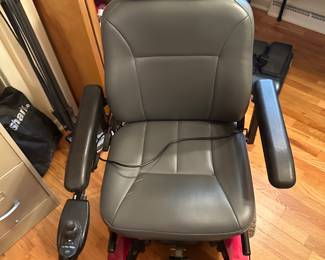 This Invacare Pronto M71 power chair with SureStep provides the ultimate solution towards mobility independence! Engineered with precision and crafted for comfort, this cutting-edge power chair is designed to enhance your mobility experience like never before!