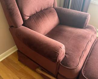 A great and comfortable recliner and ottoman!