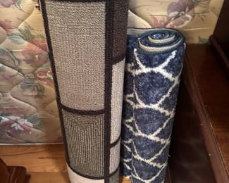 We have lots of great carpets and rugs in awesome condition! Most like new!