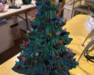 Nice ceramic Christmas Tree!