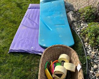 More pool toys! Great for the cottage!