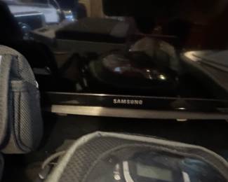 A really nice 32 inch Panasonic Flat Screen TV. Complete with remote! Great for a basement, second bedroom for the kids!
