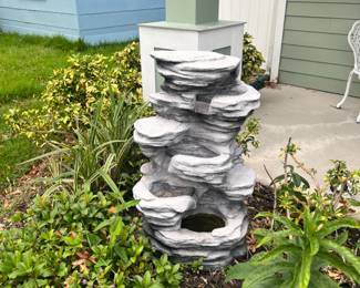 Water fountain feature 