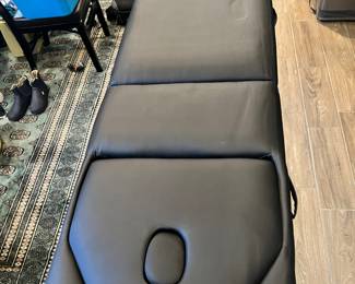 Massage table 