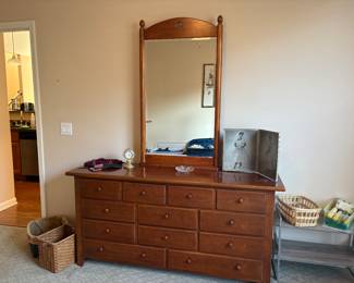 Thomssville double dresser