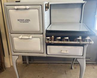 Detroit Jewel "They Bake Better" Gas Oven/Range