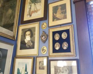 Main level bathroom gallery. 