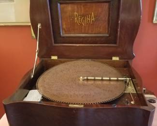 Scrumptious Regina player with 10 discs.
PLEASE ONLY allow us to demonstrate. 