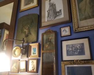 Main level bathroom gallery. 