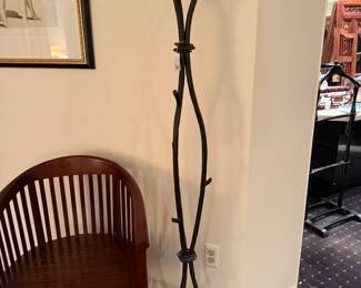 Metal tree branch coat rack, Vintage barrel chair