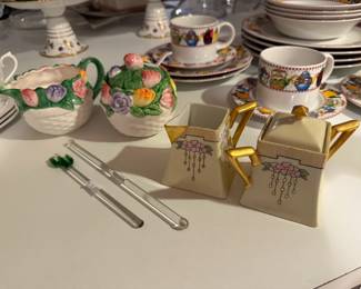  Afternoon Tea Mary Engelbreit china set, Sugar and creamer sets
