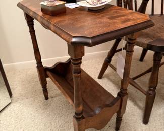 Wedgwood Jasperware bowl,  Magazine rack side table