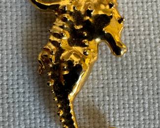 14K Gold Seahorse Pendant & 14K Gold Necklace
