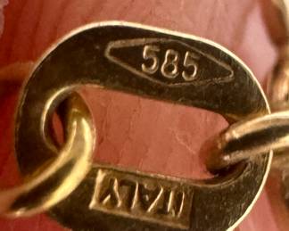 14K Gold Seahorse Pendant & 14K Gold Necklace