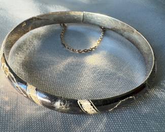 Sterling Silver Clasp Bangle