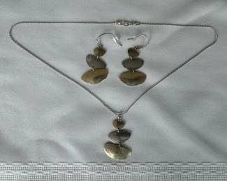 Sterling Silver Dangle Pendant with Sterling Silver Necklace & Sterling Silver Dangle Earrings