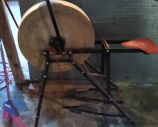 VINTAGE PEDDLE GRINDING STONE SHARPENER