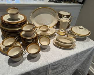 Old Ivory "Bracelet" Porcelain China (89pc)