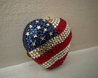 Vintage Estee Lauder New York Spirit Compact