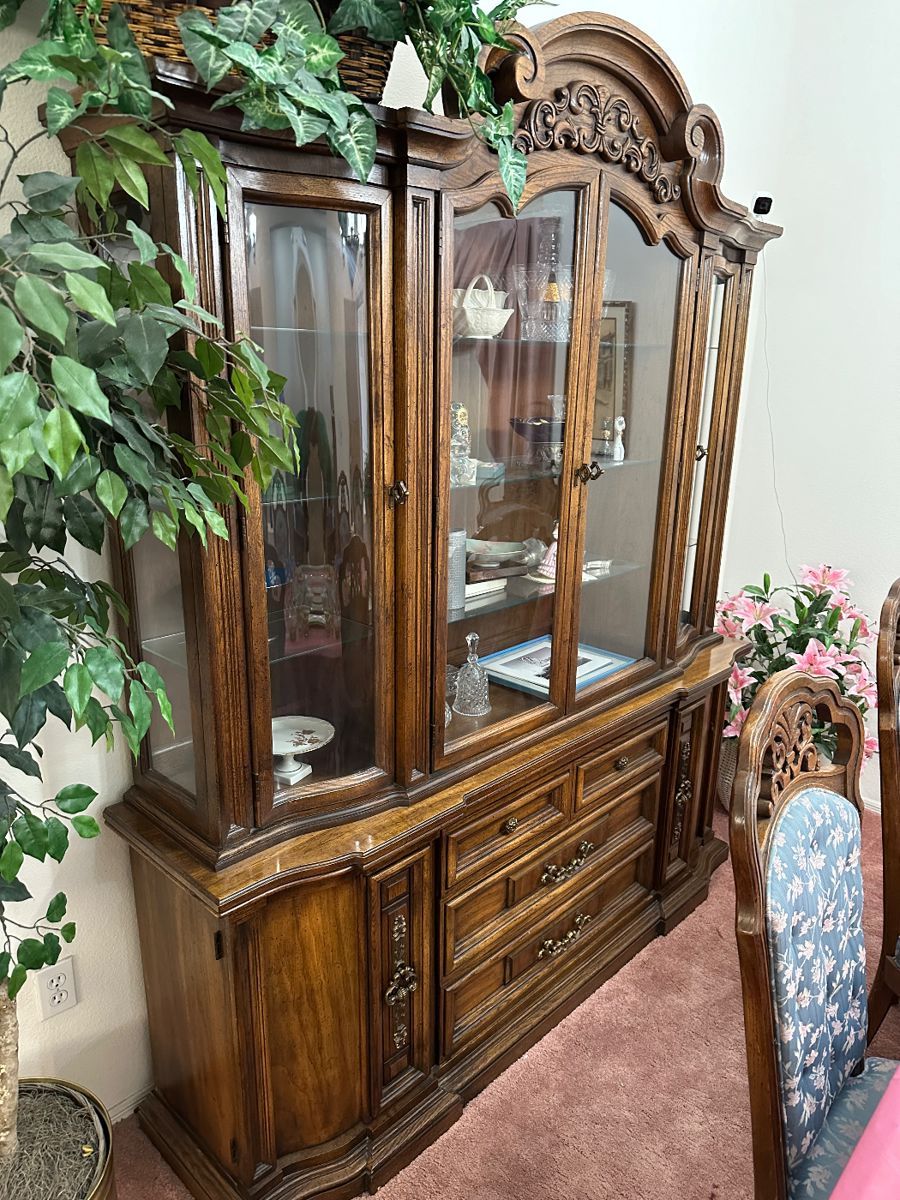 Sherman‘s house of antiques in Las Vegas, NV starts on 10/25/2024