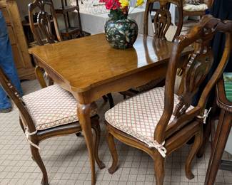 Fine furniture  card table and chairs