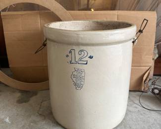 SP&S Whitehall 12 gallon earthenware crock
