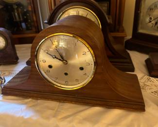 Mantle clock