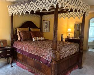 Queen size canopy poster bed 