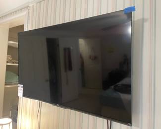 TCL Smart TV (Model 43Q570F)
