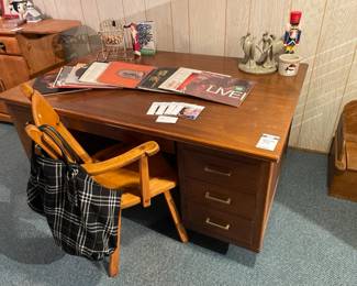desk