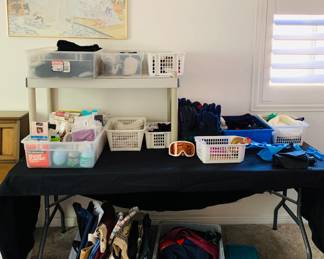 Women’s Socks / Nylons / Gloves