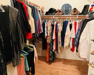 Women’s Clothing / Shoes / Hats