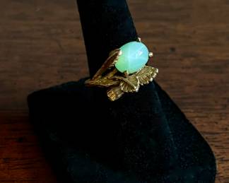 10K Green Star Sapphire 