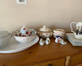 Miscellaneous Porcelain And Ceramic Items