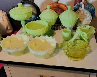 Custard Fenton and vaseline glass items.